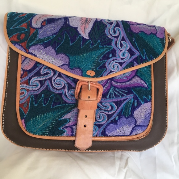 New Embroidered Mexican Leather Purse - Picture 3 of 8